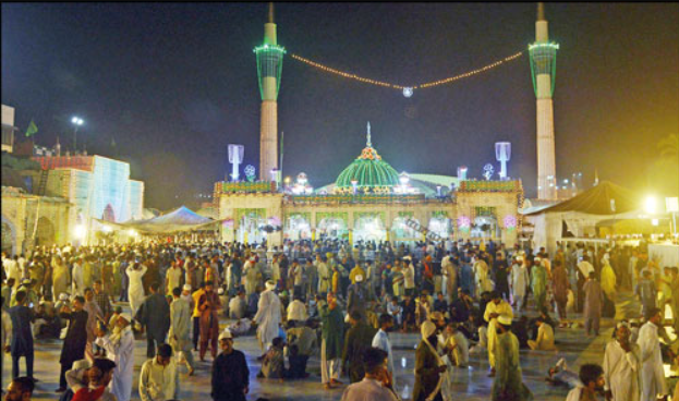 data ganj baksh shrine