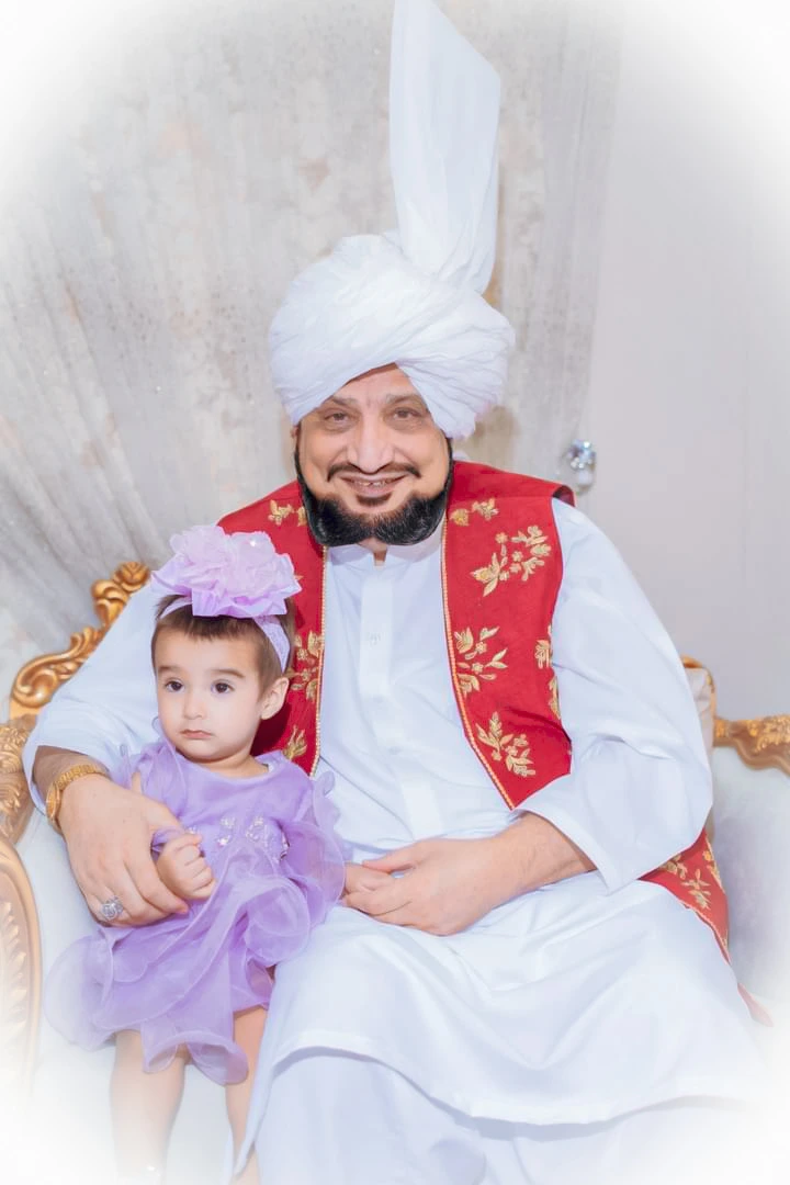 Sultan-ul-Faqr 7th Sultan-ul-Ashiqeen the role model.